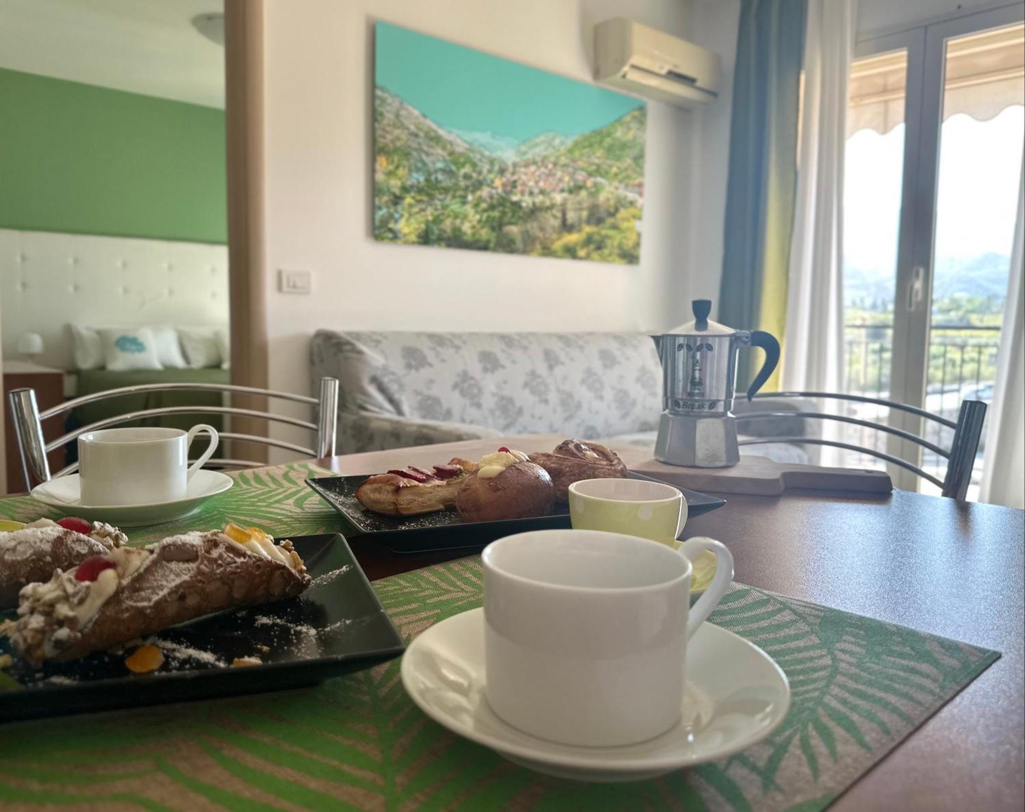 Aparthotel Riviera Ionica Santa Teresa Di Riva