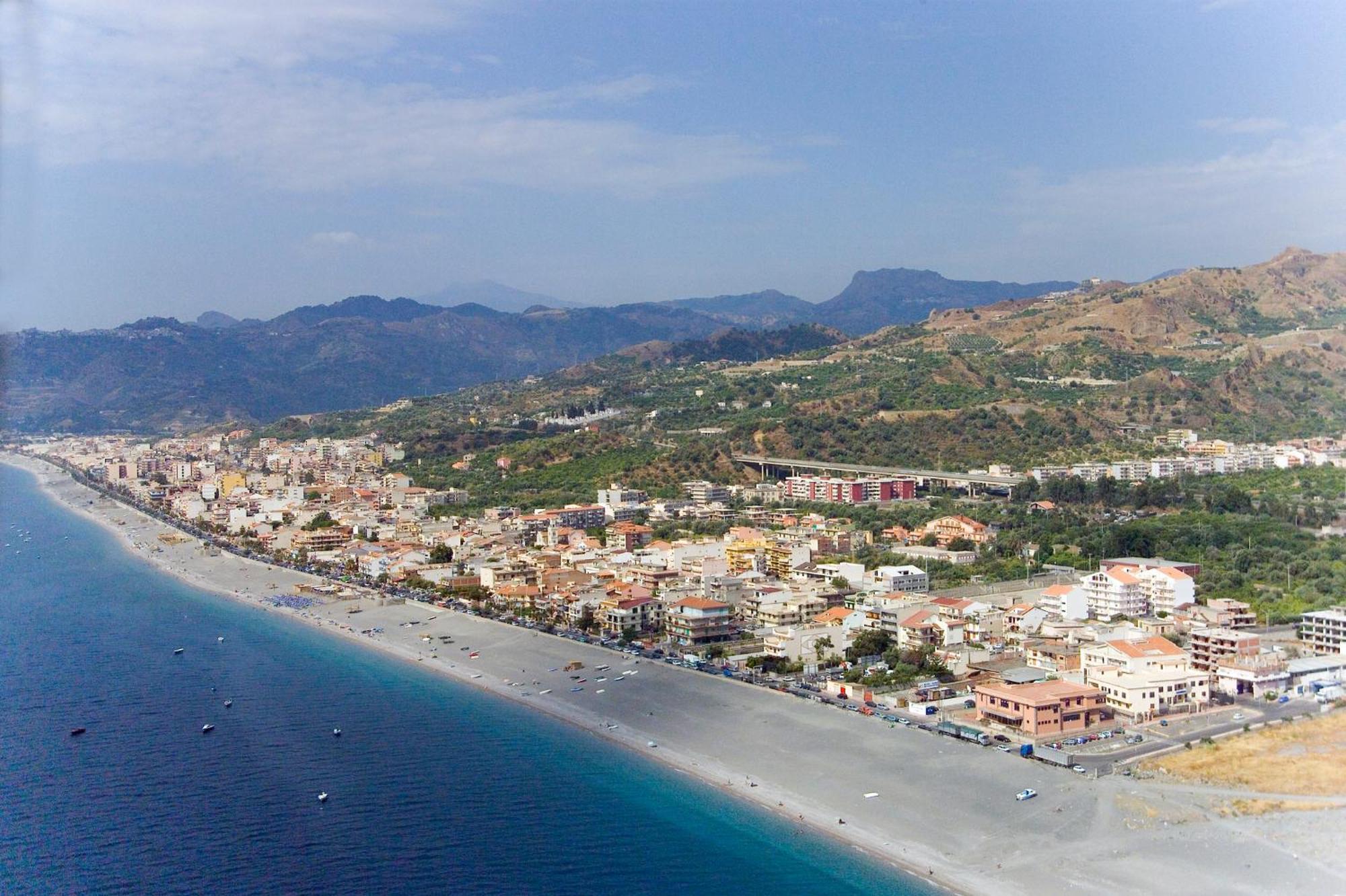Aparthotel Riviera Ionica Santa Teresa Di Riva